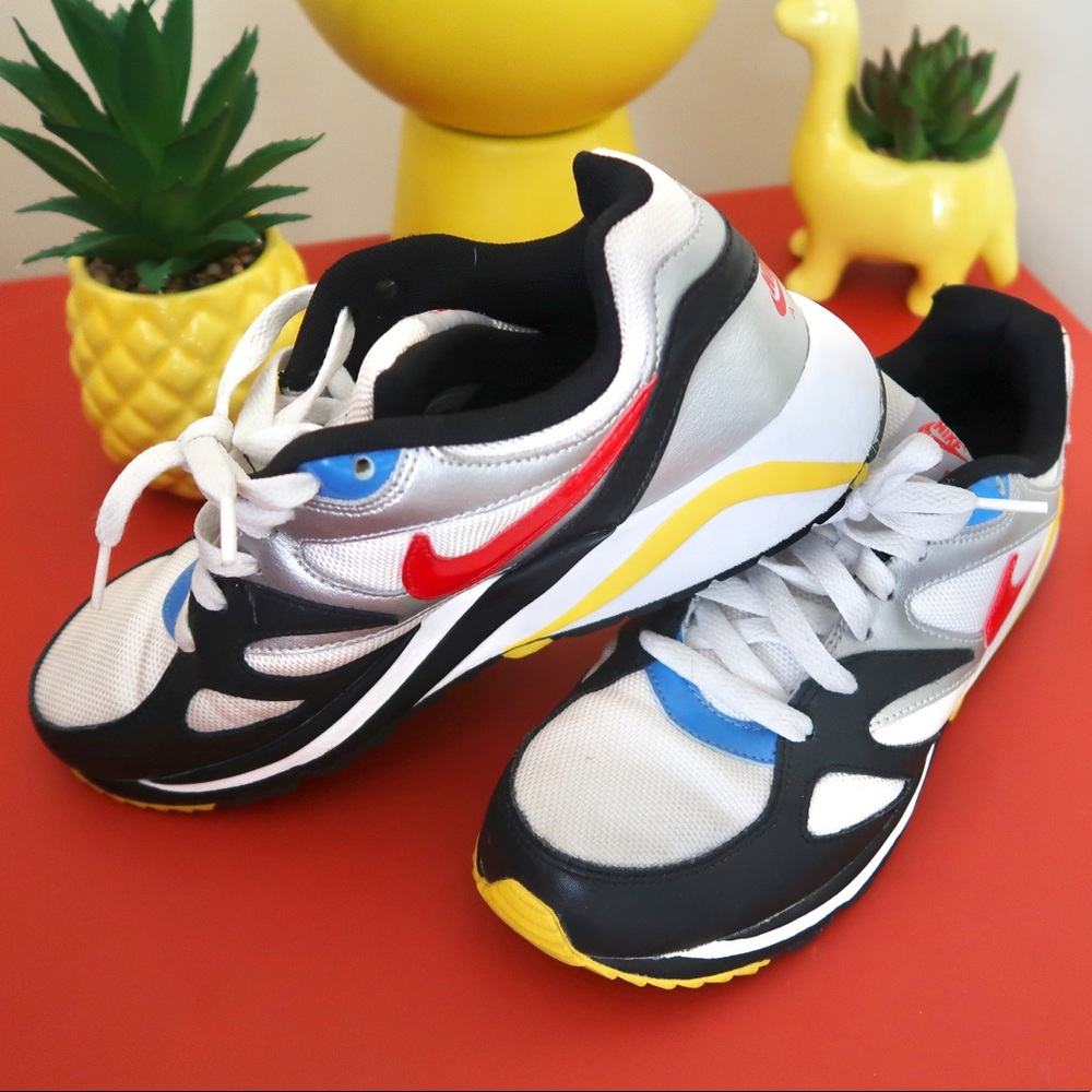 RARE RETRO NIKE AIR TRAINERS 💛❤️💙